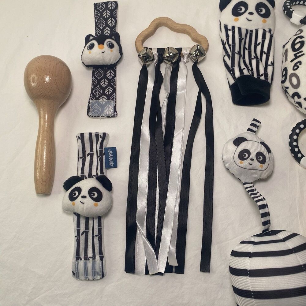 Baby Sensory /Educational & Development/Stimulating Infant Toys / Black & White